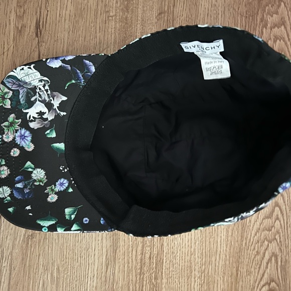 Authentic Givenchy hat - Picture 5 of 6